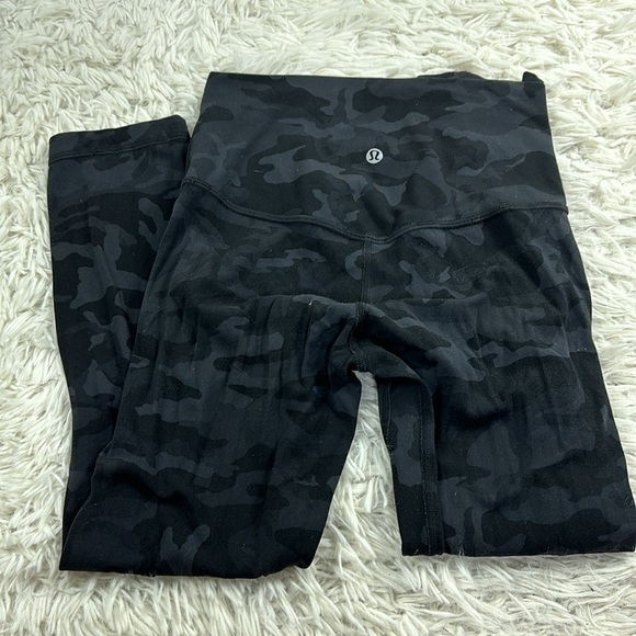 Lululemon Align Crop *21" Incognito Camo Multi Grey - Picture 3 of 5